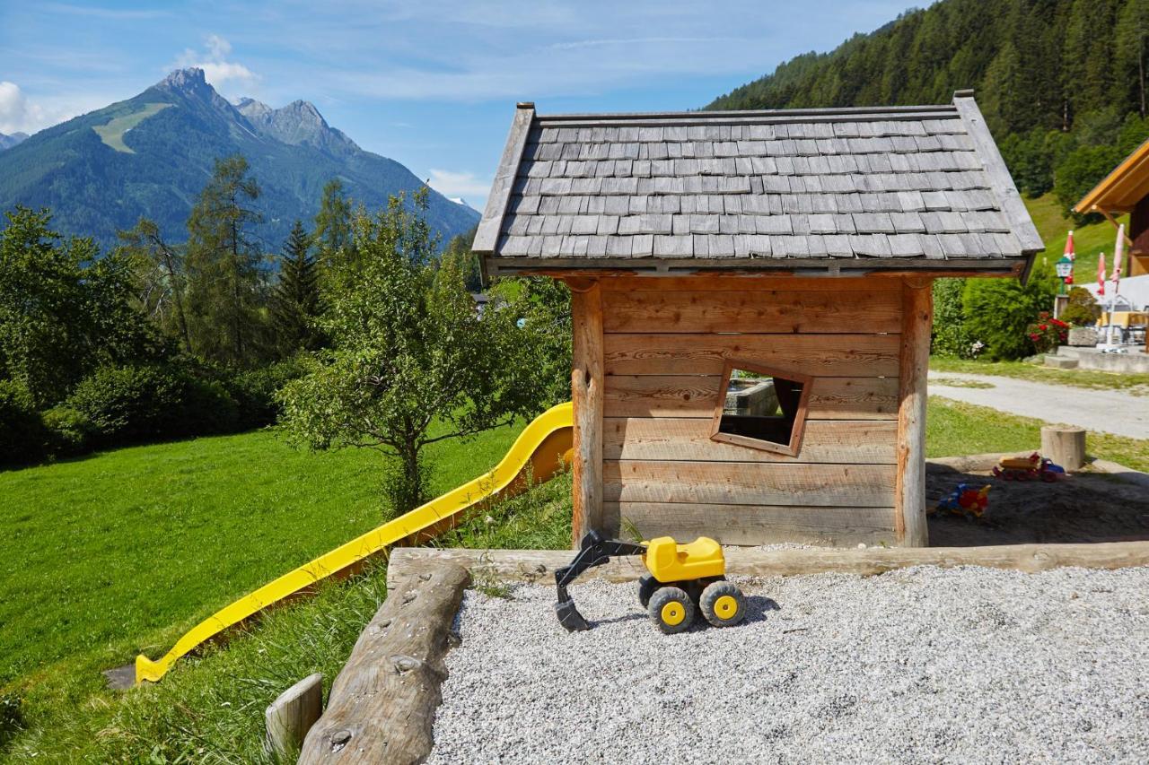 Gröbenhof 2*